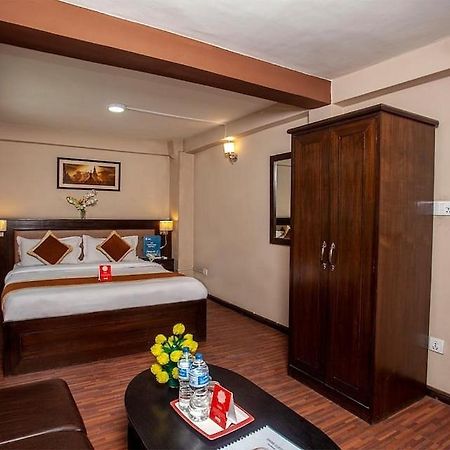 Divine Guest House Катманду Екстер'єр фото