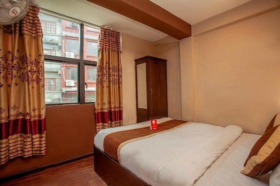 Divine Guest House Катманду Екстер'єр фото