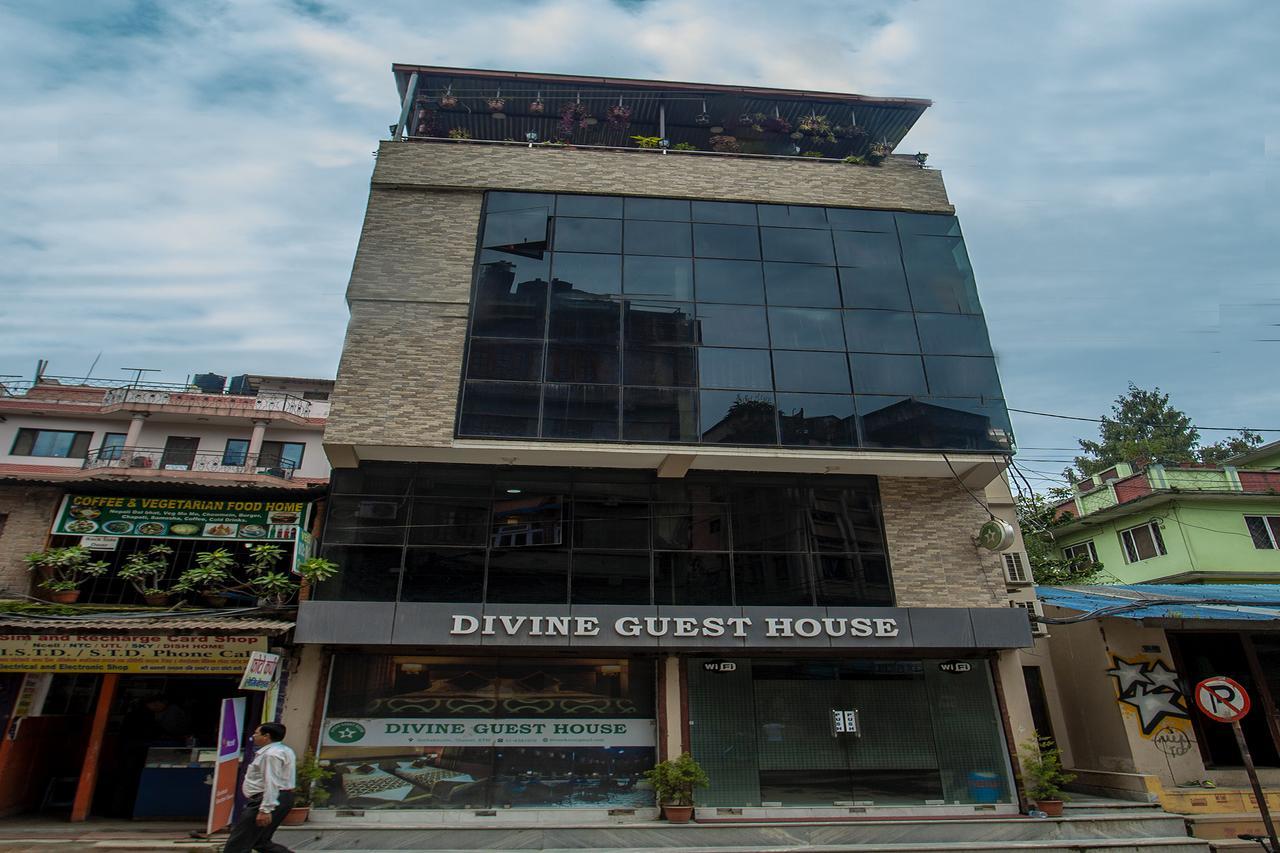 Divine Guest House Катманду Екстер'єр фото