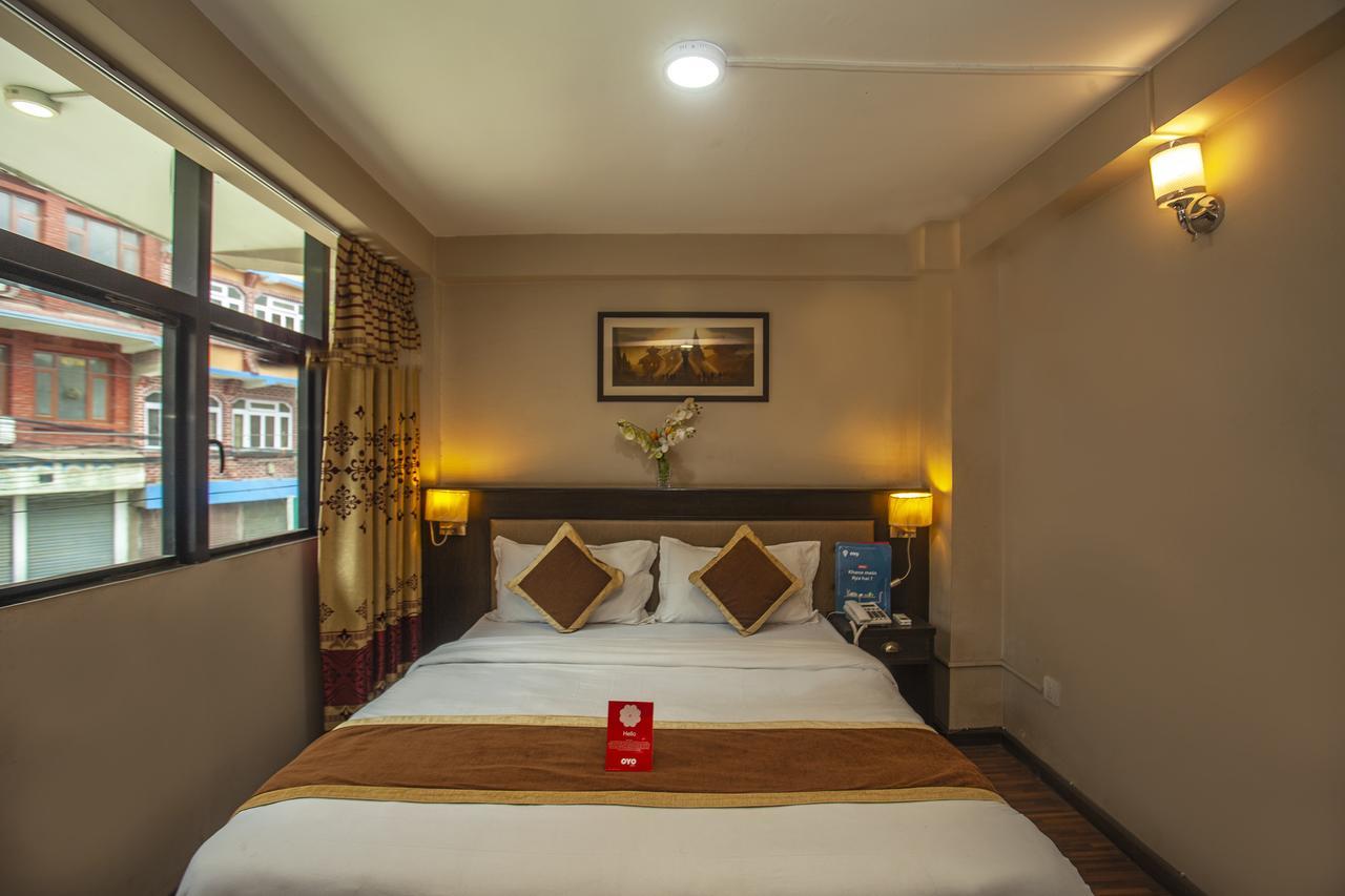 Divine Guest House Катманду Екстер'єр фото