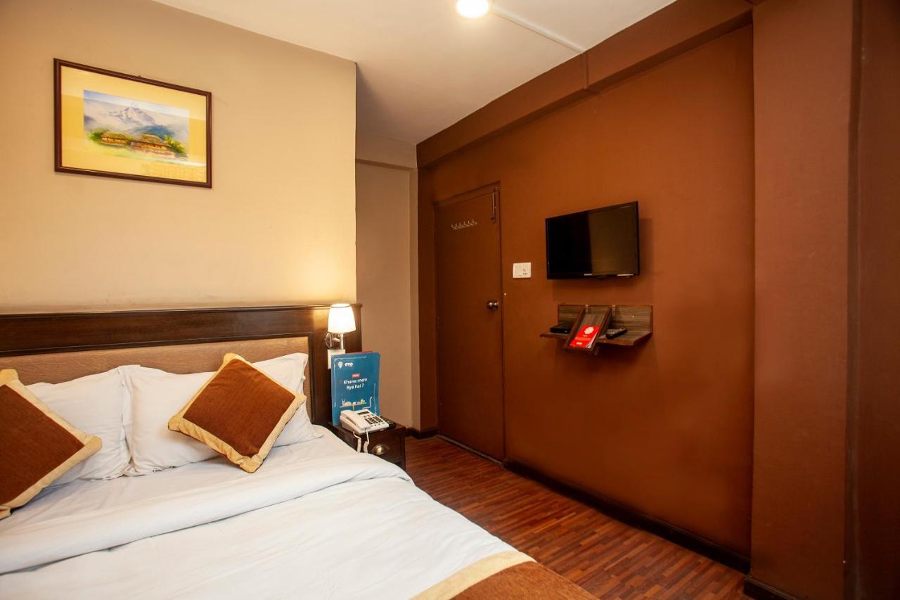 Divine Guest House Катманду Екстер'єр фото