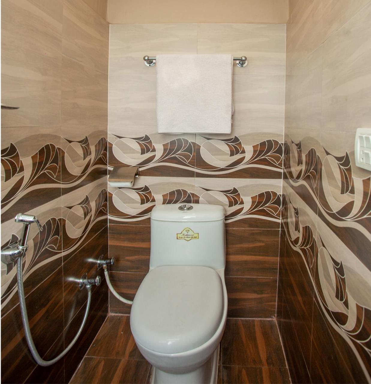 Divine Guest House Катманду Екстер'єр фото